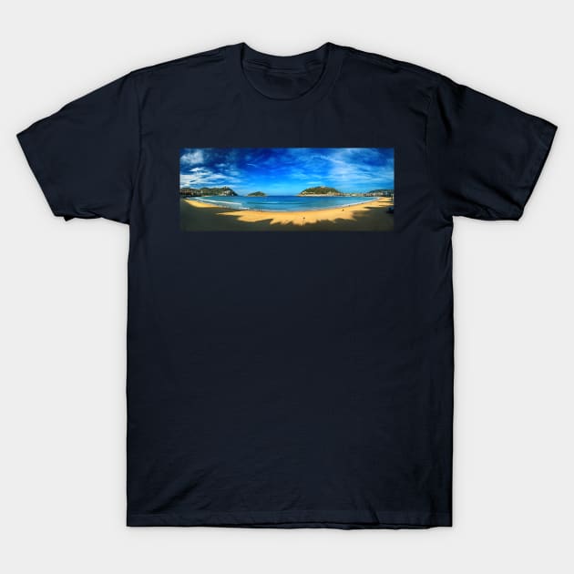 Playa La Concha Panorama- Donostia (San Sebastian) T-Shirt by Cretense72